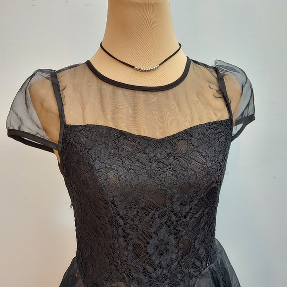 Black Mesh and Lace Coctail Dress - Picture 2 of 16